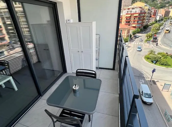 Studio tout équipé centre ville Menton *