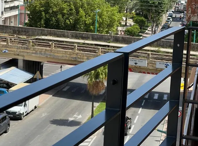 Appartement Avec Parking Gratuit Menton マントン