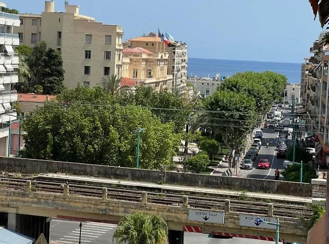 Appartement Studio tout équipé centre ville Menton *